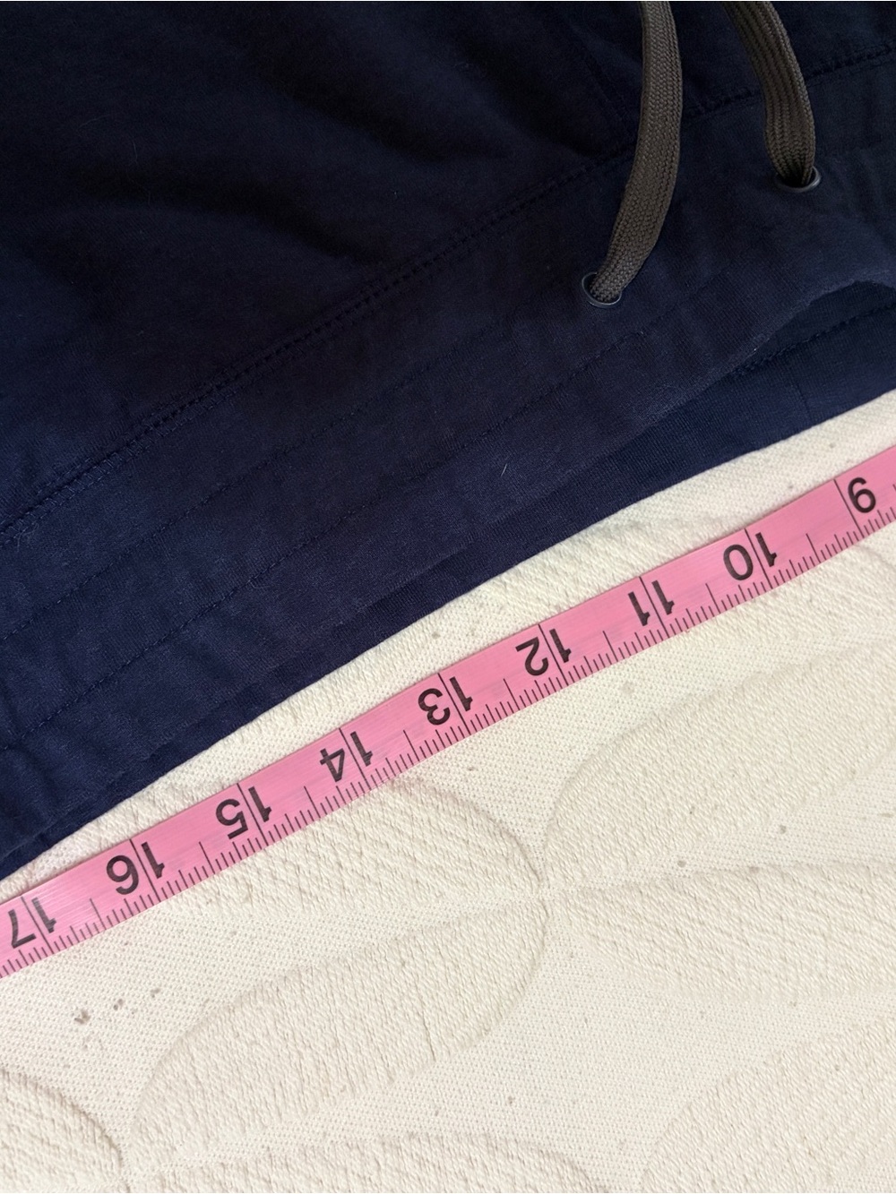 Like new Men's size L Carolina bamboo navy Pineapple Logo Knit Shorts. Soft. - Picture 10 of 11